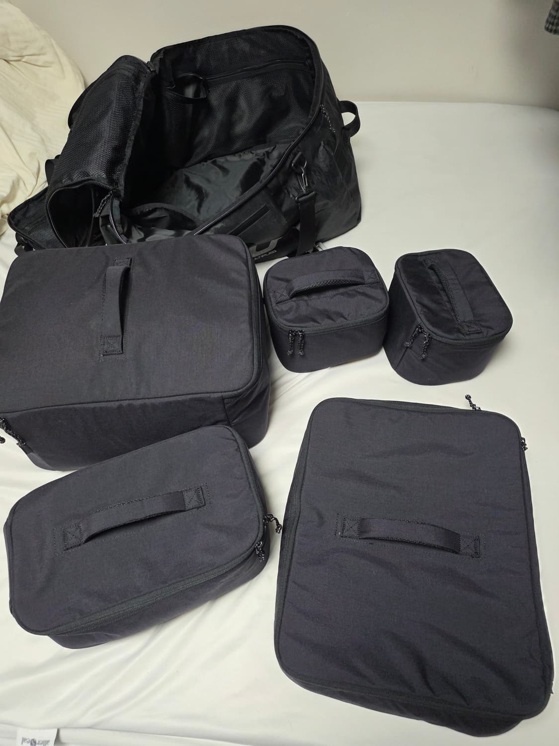 2XU 여행용 백팩+크로스백 (세로 63, 가로 36, 높이 33cm) 상품이미지1