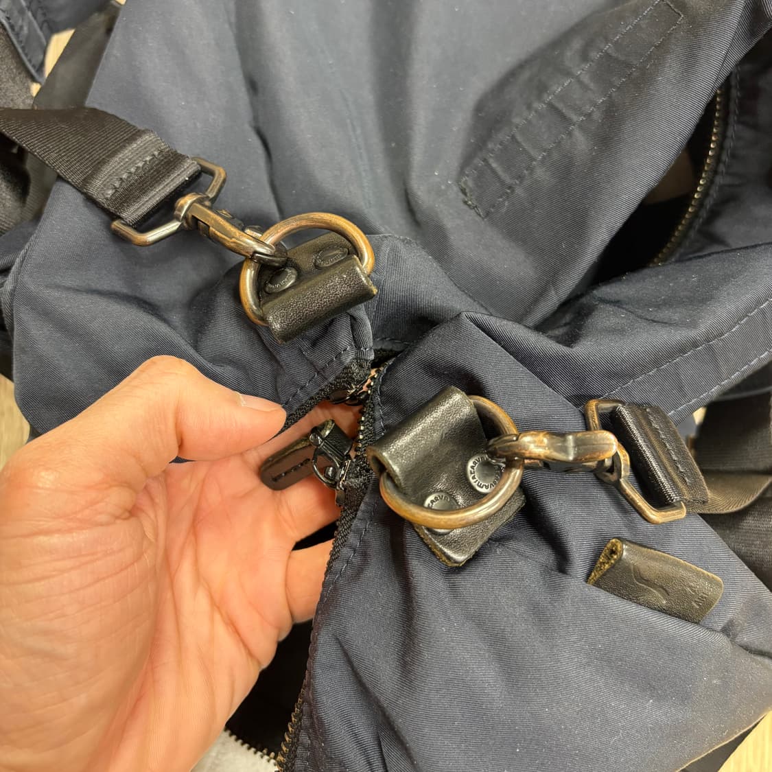 아미아칼바 바디백 네이비 상품이미지6