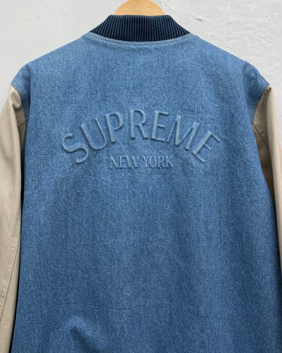 슈프림 엠브로이더리 데님 바시티 자켓 상품이미지9