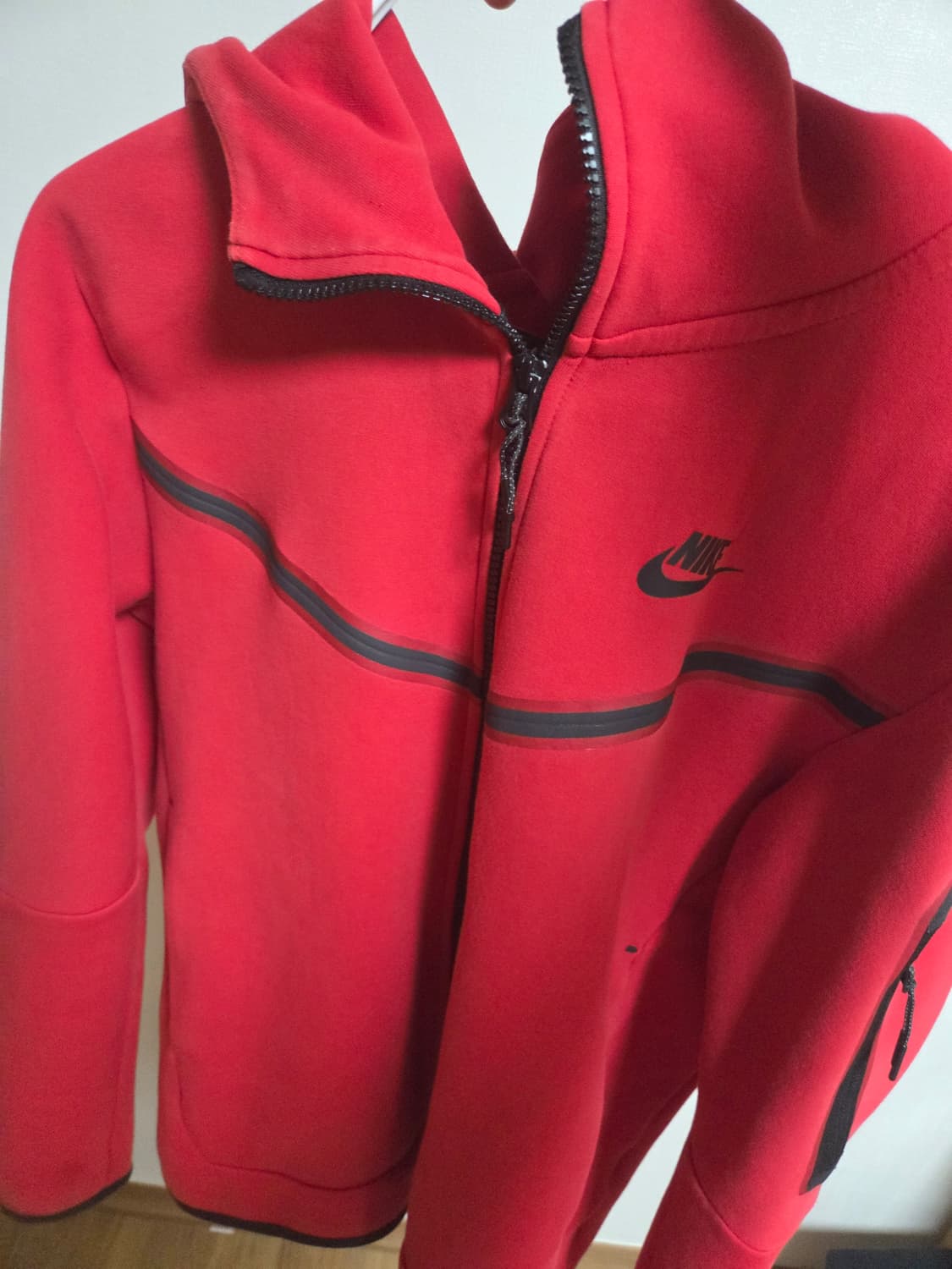 나이키 테크팩 레드 M 상품이미지1