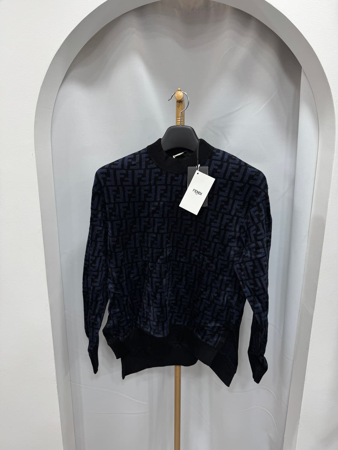 새상품 펜디 벨벳 니트  상품이미지1