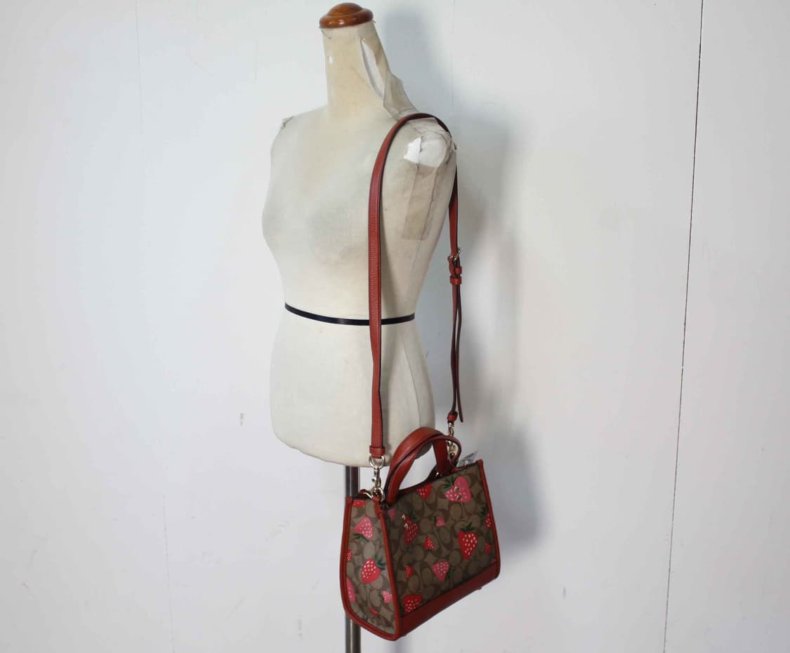 B-10518/코치 정품 여성용 스트로베리 뎀프시 토트&크로스백 상품이미지2