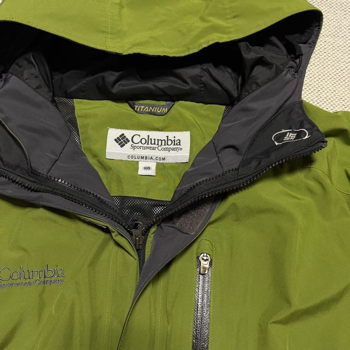 컬럼비아 티타늄 고어텍스 바람막이 자켓 상품이미지3