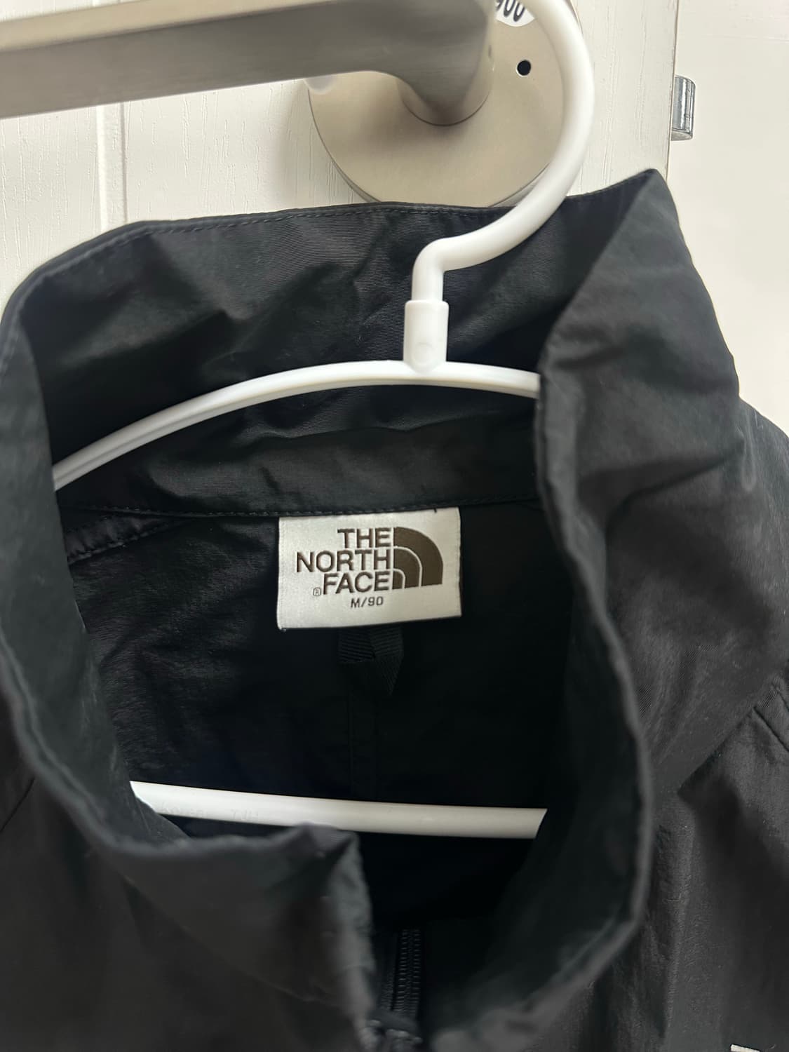 노스페이스 크롭 바람막이 자켓 상품이미지4