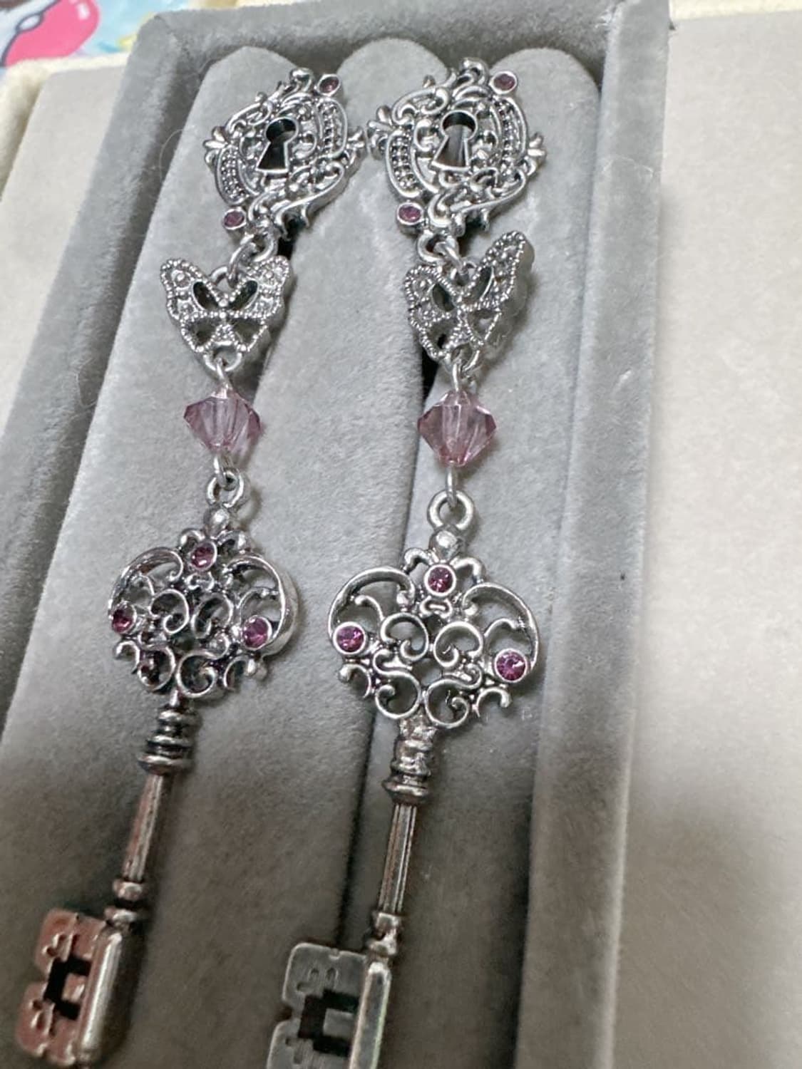 엑시즈팜 고전 올드 앤틱 열쇠 나비 큐빅 귀걸이 귀찌 상품이미지3