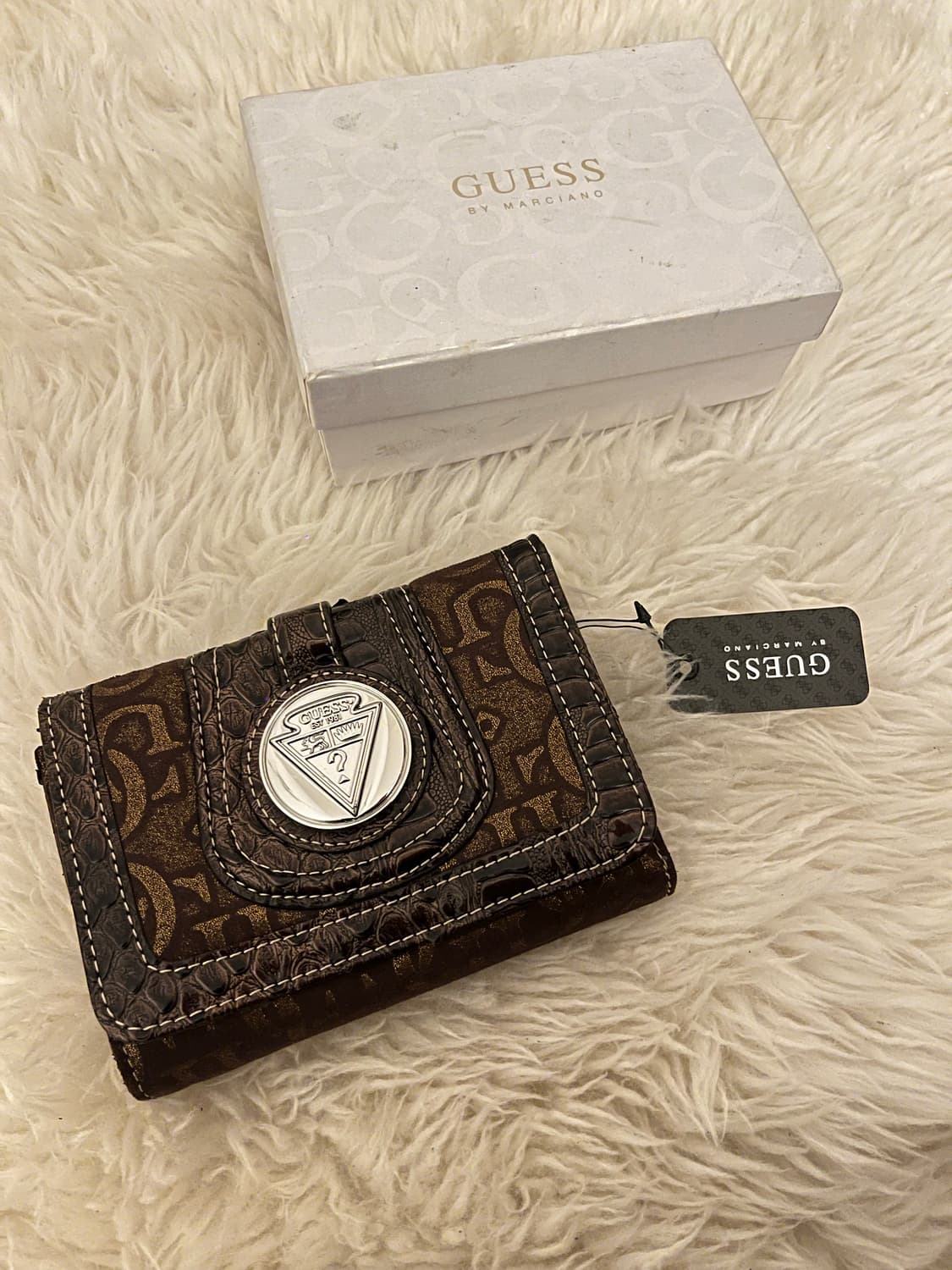 🎉BLACK FRIDAY🎉 Guess Brown Wallet 상품이미지1
