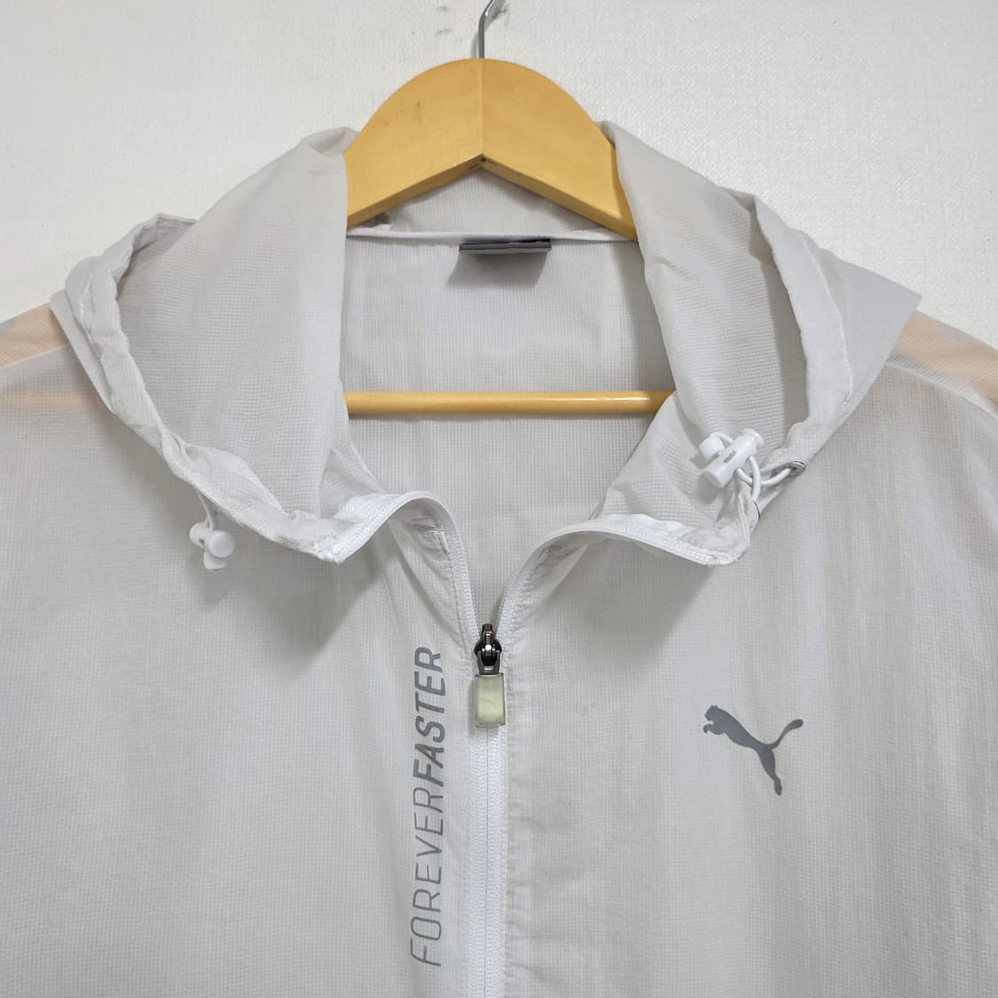 XL 푸마 화이트 그레이 초경량 후드 바람막이 상품이미지4