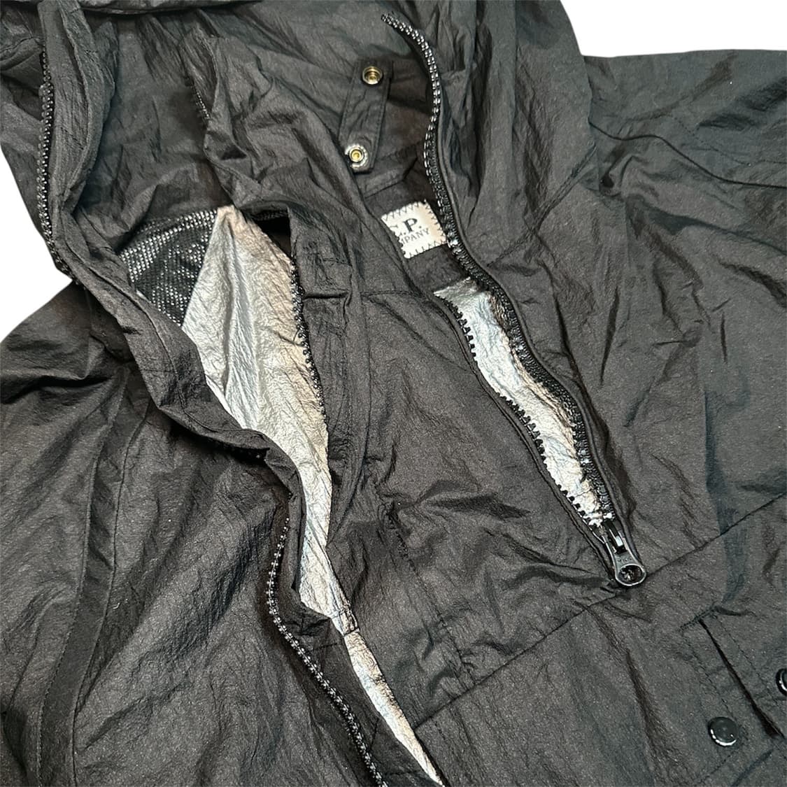 C.P. Company NyFoil Goggle Jacket Black 상품이미지6