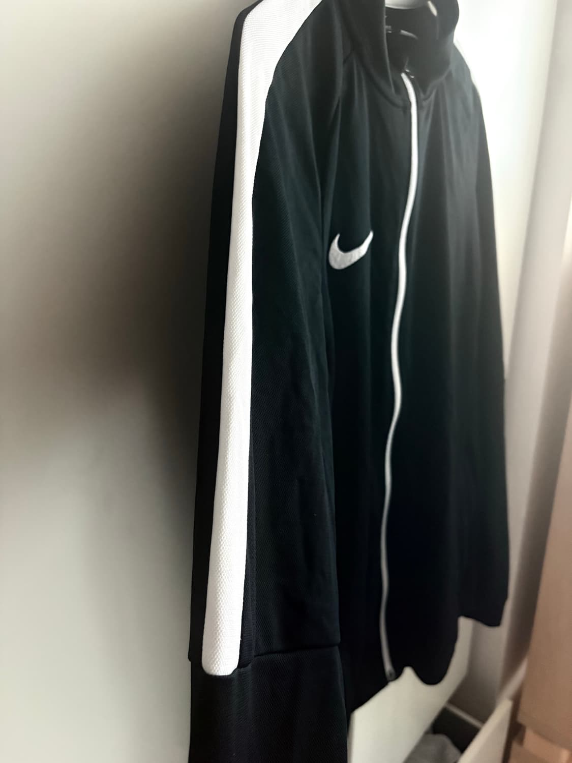 나이키(Nike) 빅스우시 검정 드라이핏 트렉탑 져지 L 100 상품이미지6