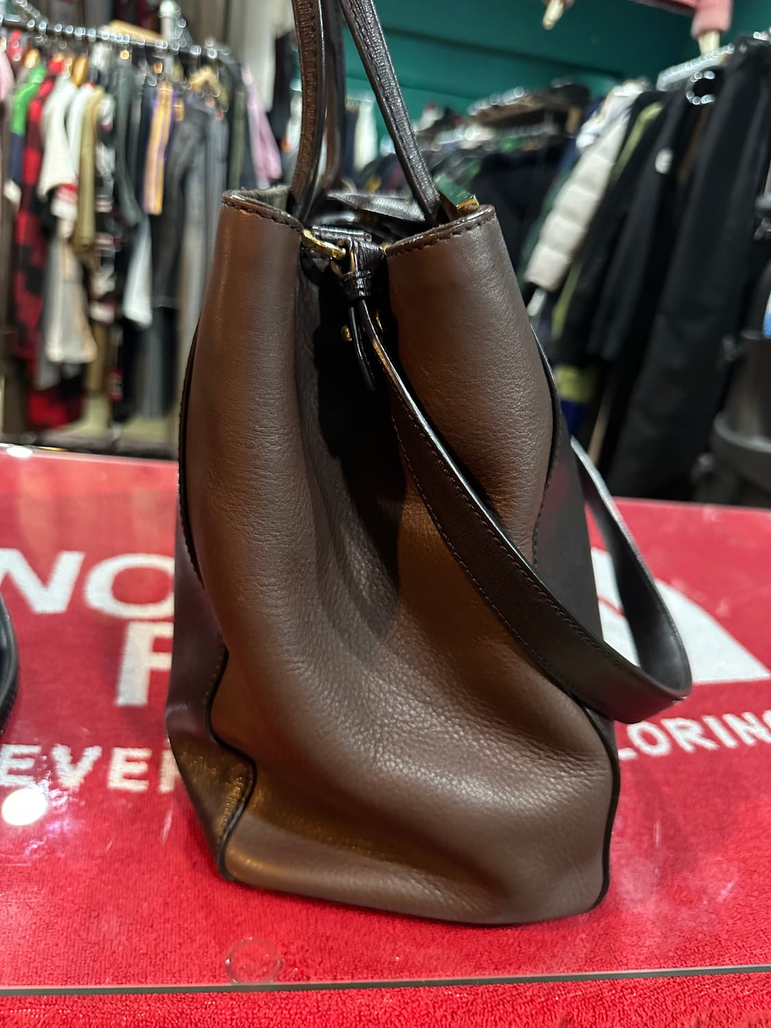 펜디 투쥬르 가죽숄더백 상품이미지3