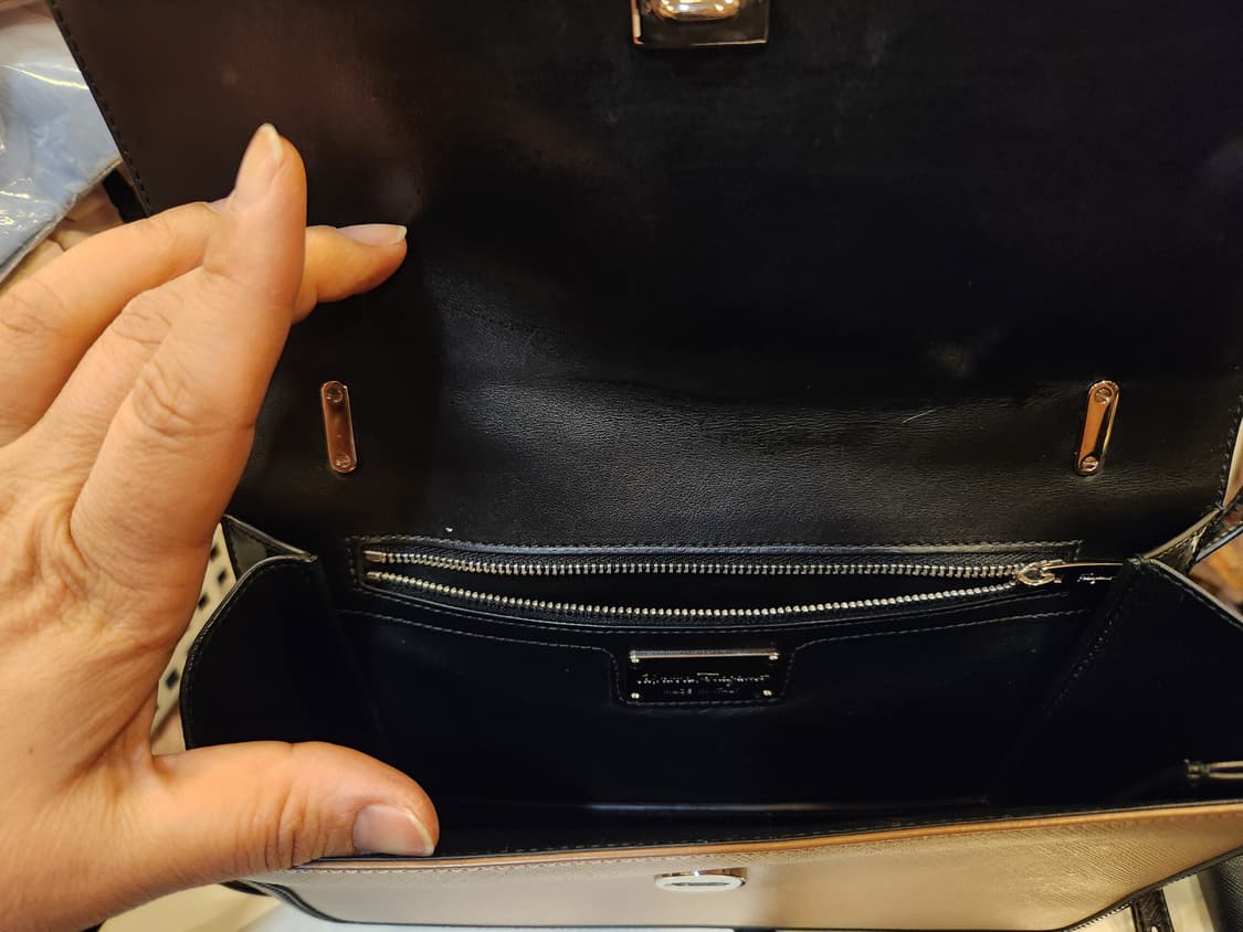 페라가모 숄더겸크로스백  상품이미지7