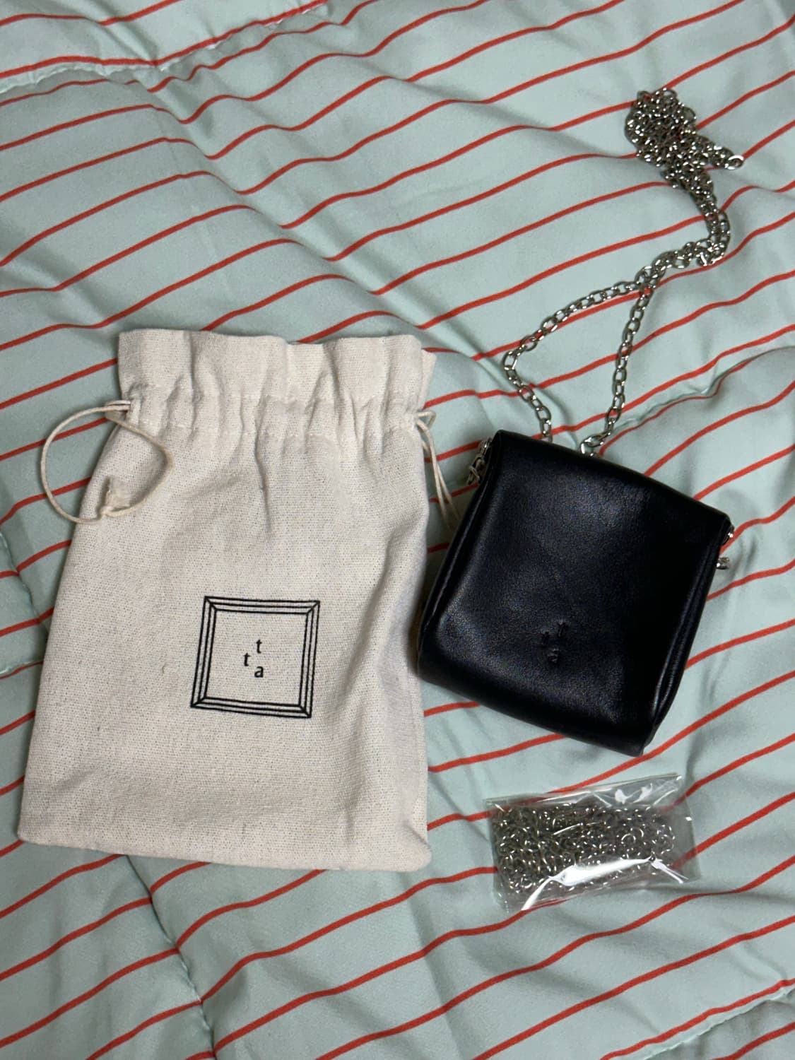 tta 펠리컨 미니백 블랙 상품이미지2