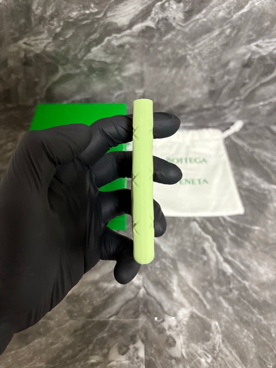 [새상품] 보테가베네타 실리콘 카드 케이스 카드지갑 상품이미지3