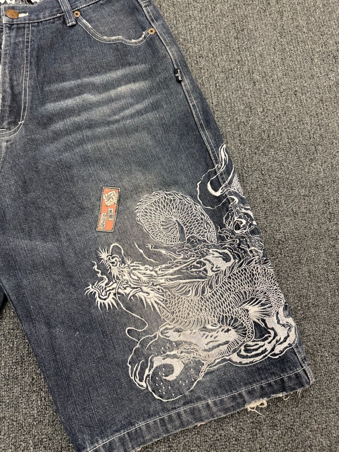 L)도그타운 빈티지 오리엔탈 자수 포인트 버뮤다 데님팬츠 상품이미지2