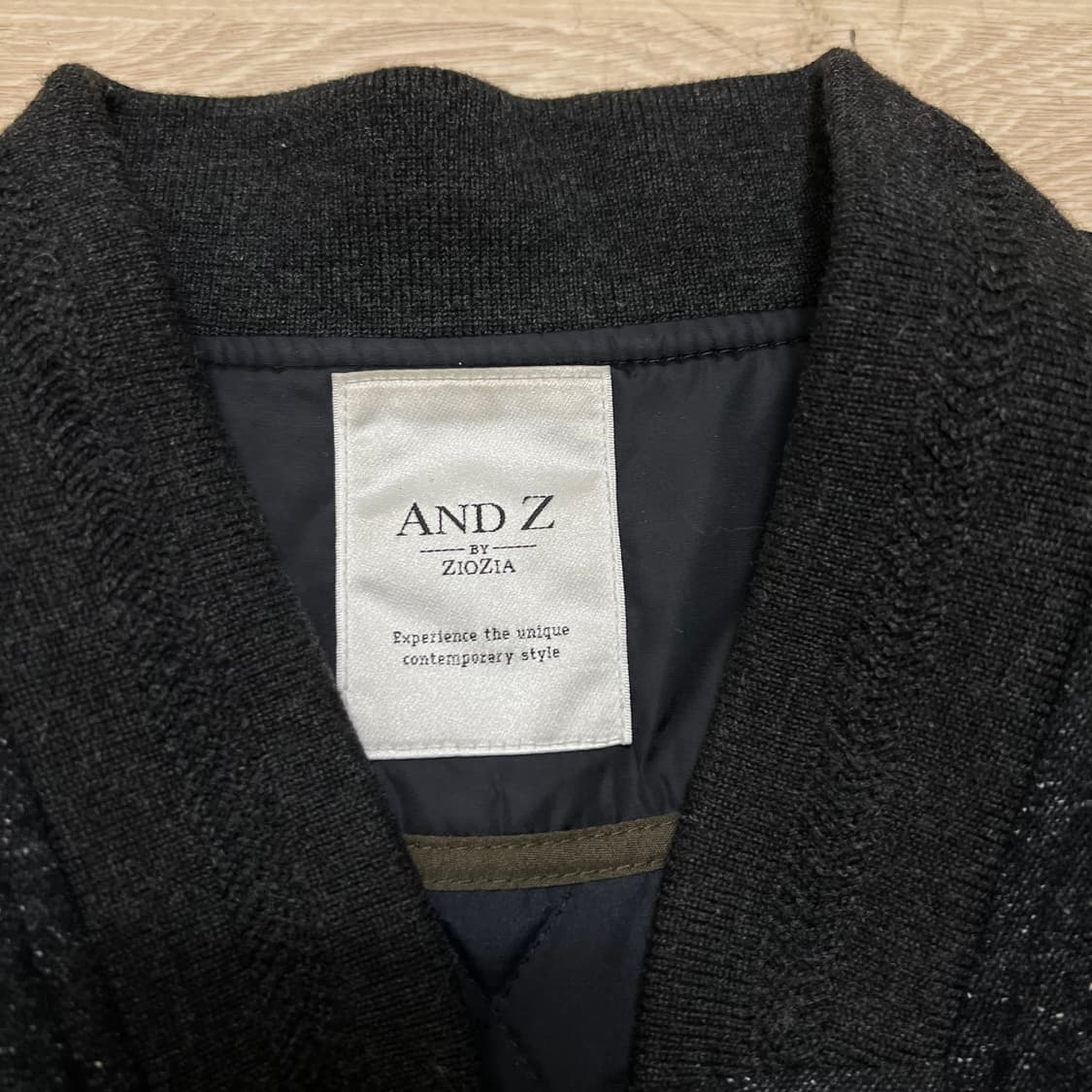 앤드지 지오지아 퀼팅 소매 배색 블루종 봄버자켓 [블랙] L/100 상품이미지4