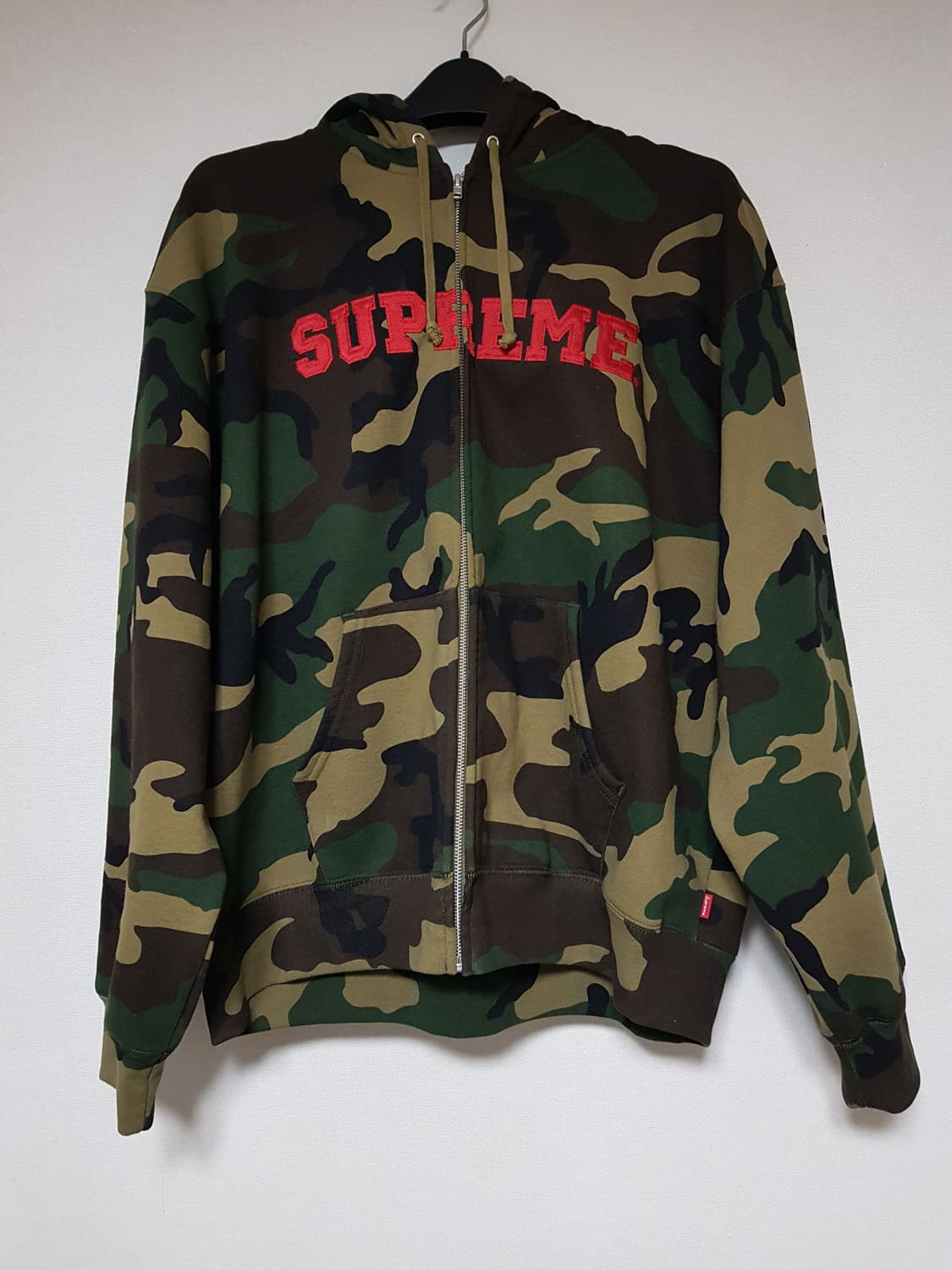 슈프림 컬리지에이트 후드 집업 티셔츠 우드랜드 카모 25FW 상품이미지2