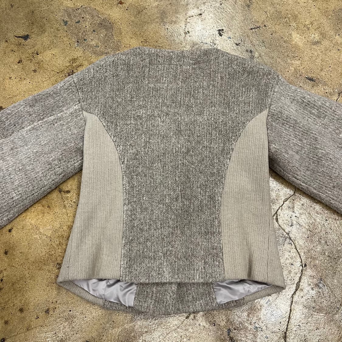 마뗑킴 베이지 볼륨 가디건 자켓  상품이미지4