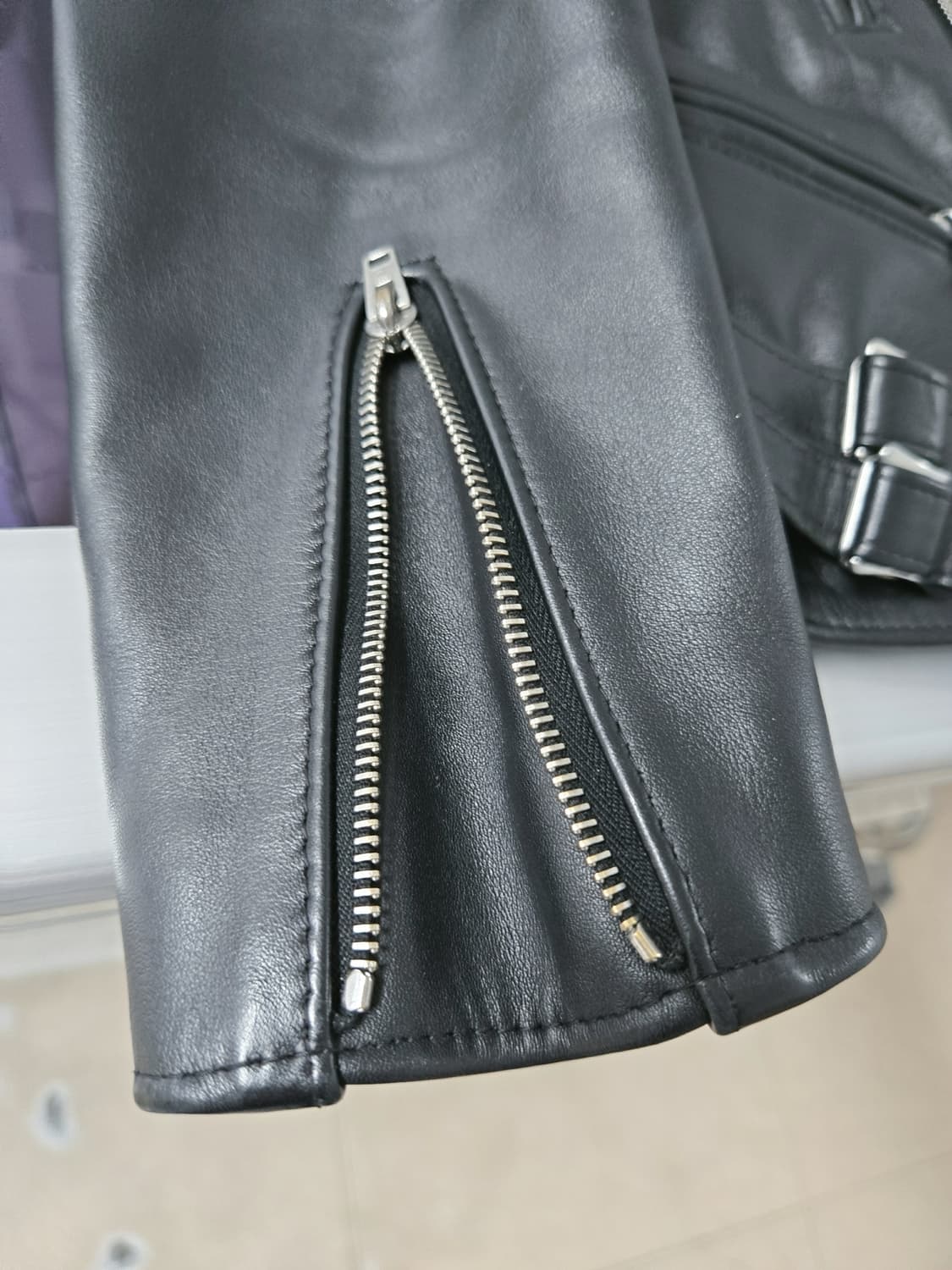 루이스레더391 T 카우하이드 40사이즈 판매합니다. 상품이미지6