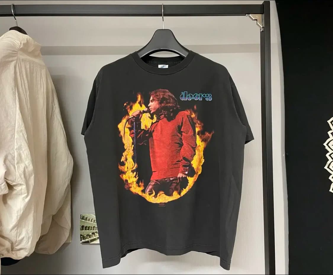 더도어스 90s 밴드티 상품이미지1