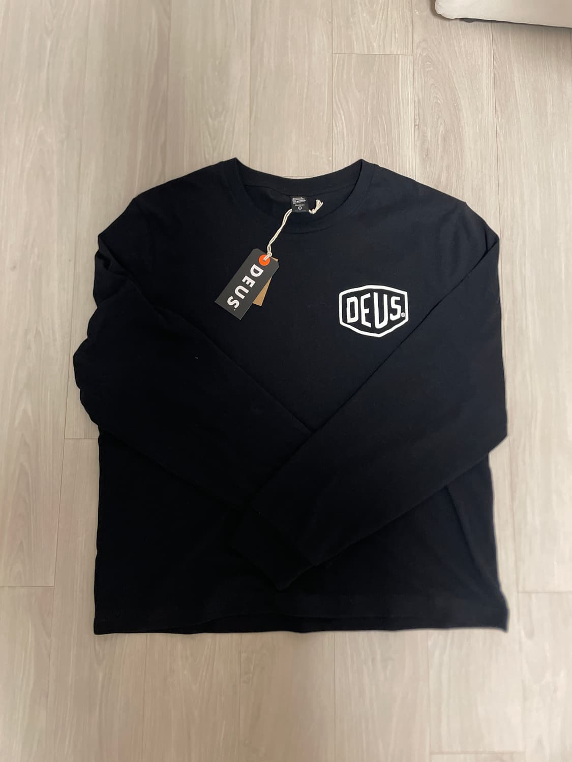 데우스 마키나 롱슬리브 블랙 새상품 상품이미지3