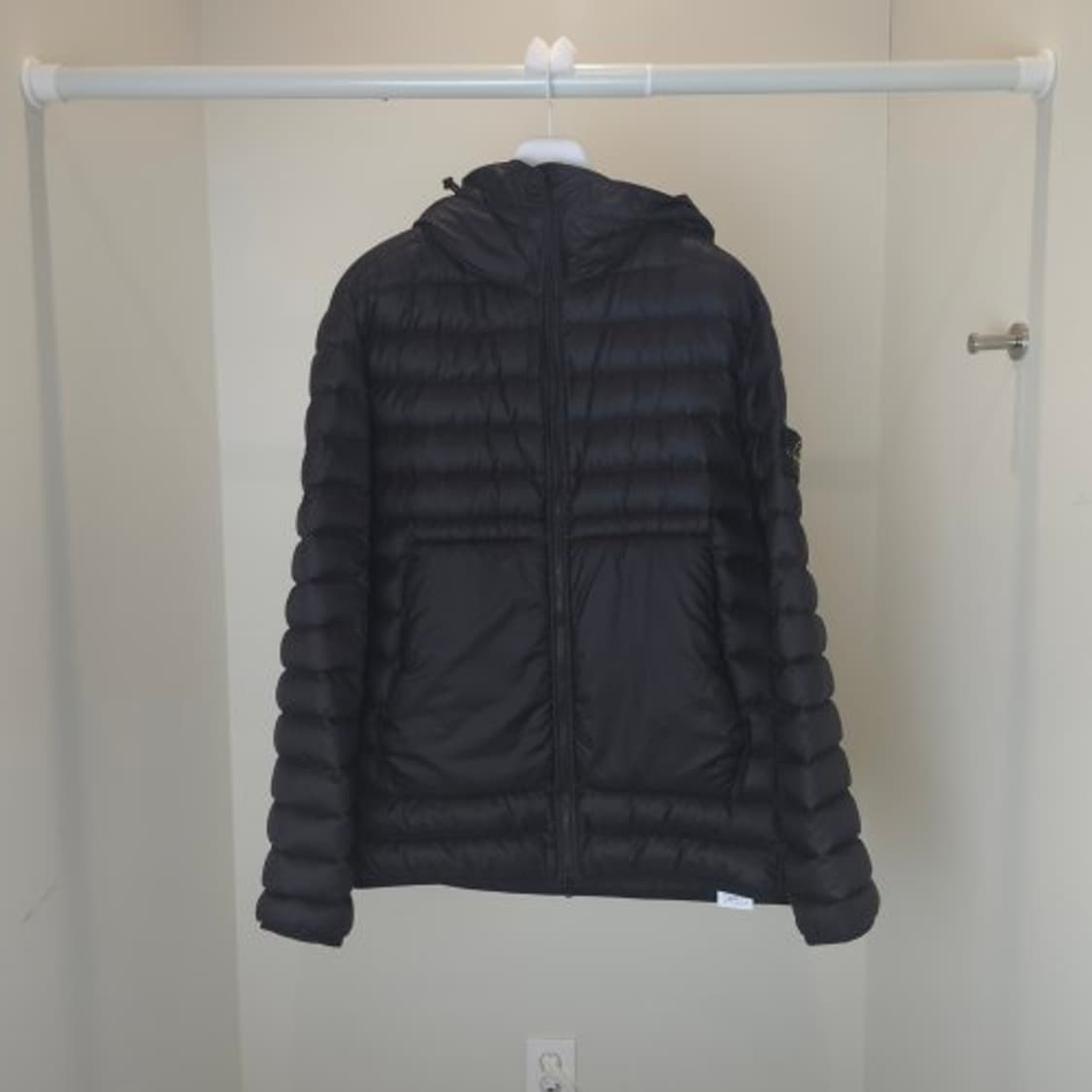 [정품/중고] 스톤아일랜드 경량 패딩 상품이미지1