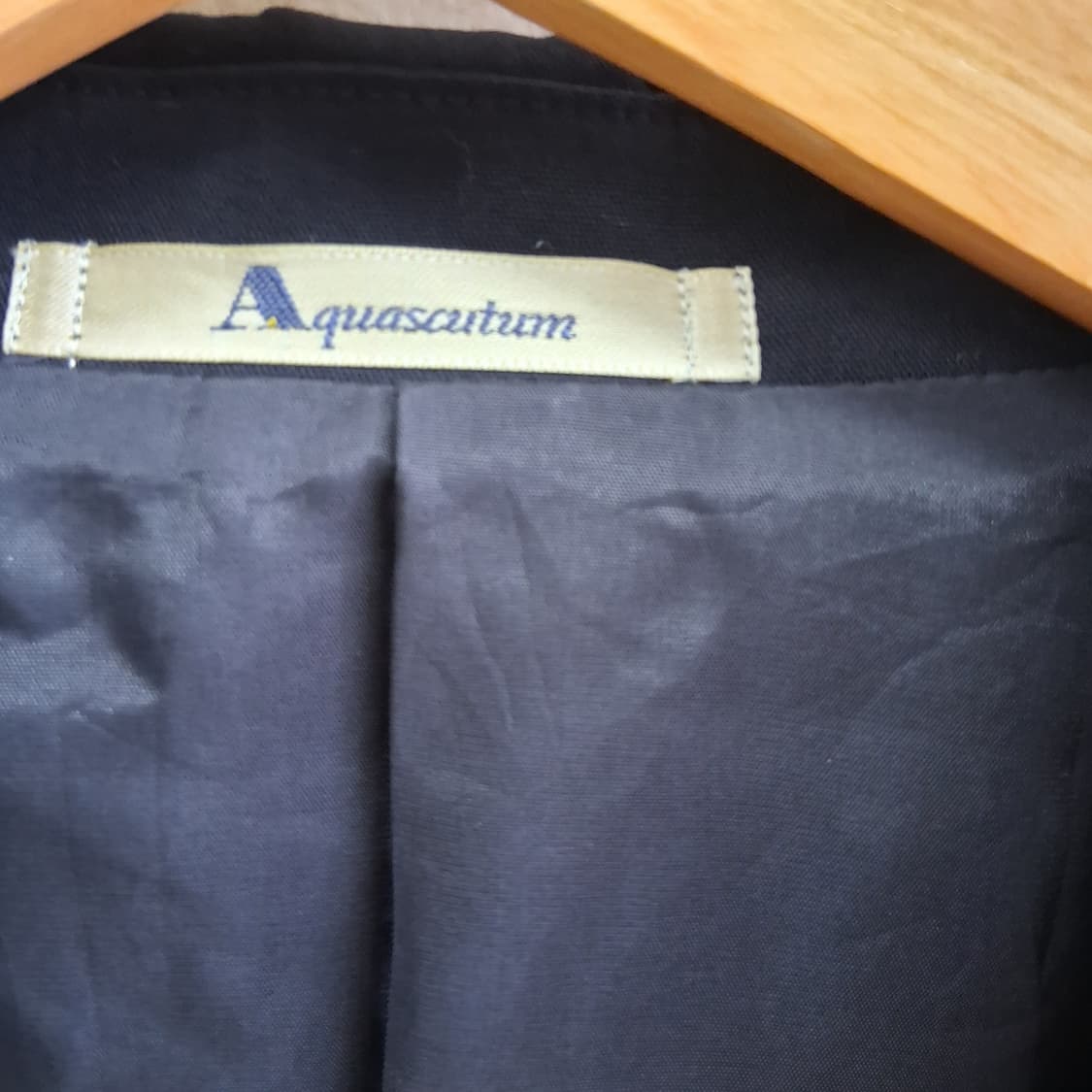 영국 아쿠아스큐텀(Aquascutum)의 여성용 테일러드 자켓 상품이미지4