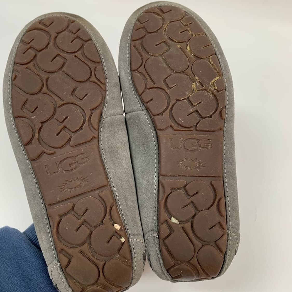 UGG 다코타 양털 모카신 그레이 220 상품이미지5