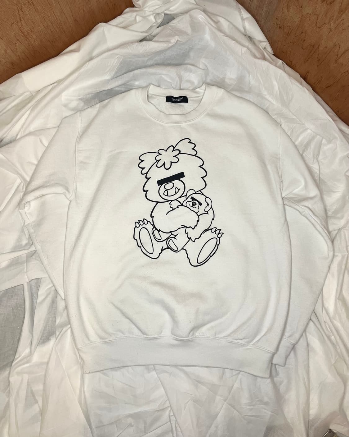 언더커버 x 베르디 비스티 베어 크루넥 스웨트셔츠 상품이미지1