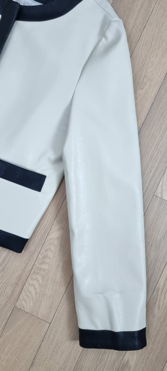 NAIN 나인 페이크 레더 크롭 자켓 S _ 여성 상품이미지4