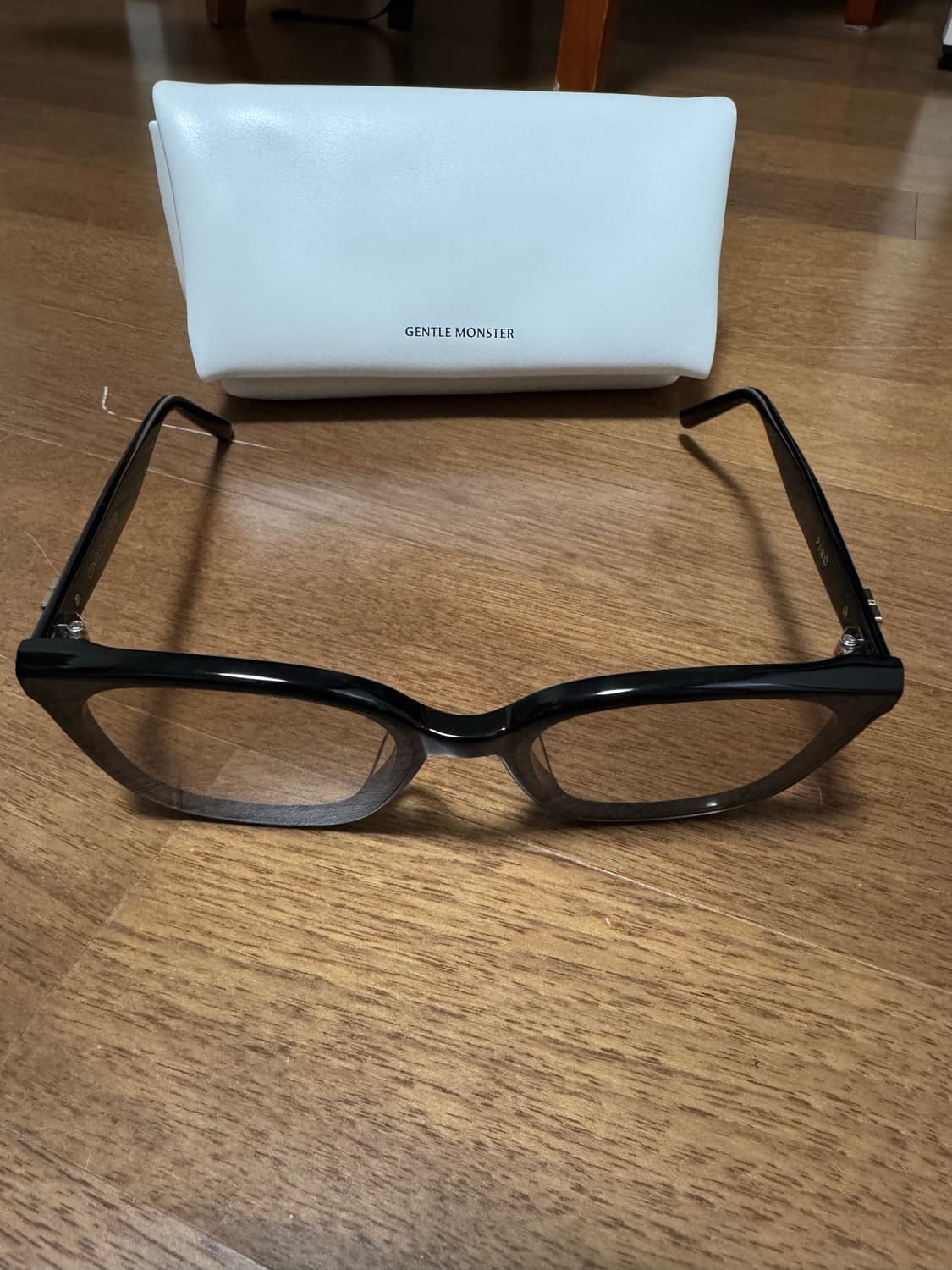 젠틀몬스터 피노 01 블랙 선글라스 상품이미지3