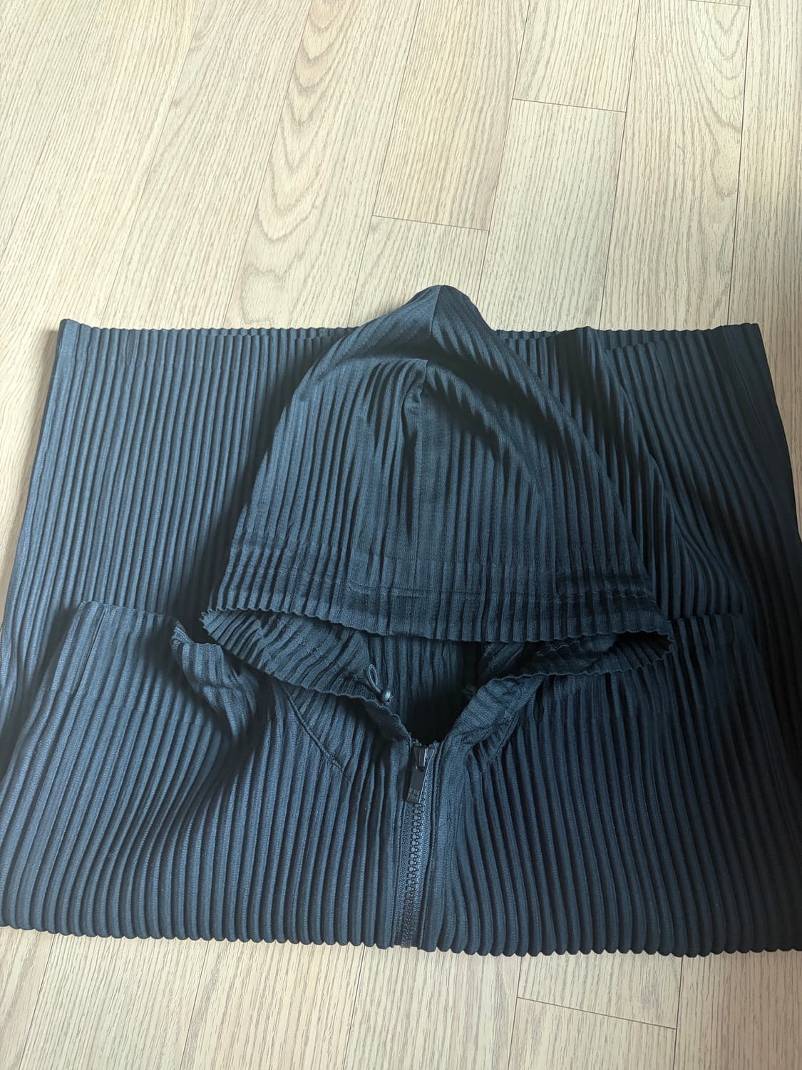 이세이미야케 후드집업 2사이즈 블랙 상품이미지1