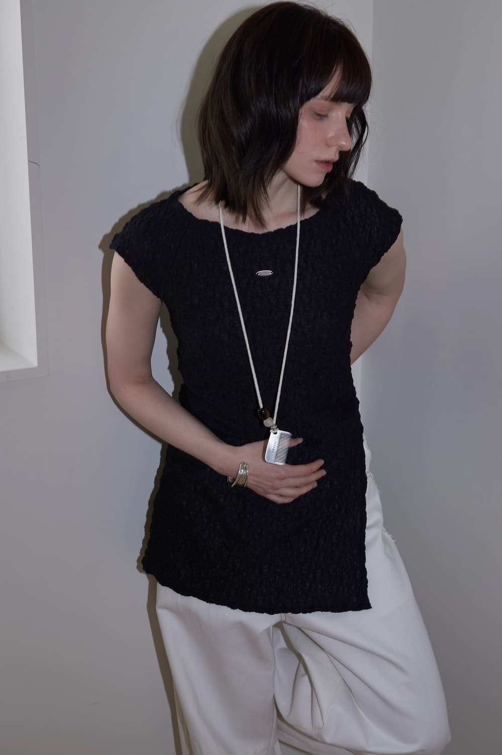 미즈유 mizyu LACE SEE THROUH TOP - BLACK 상품이미지1