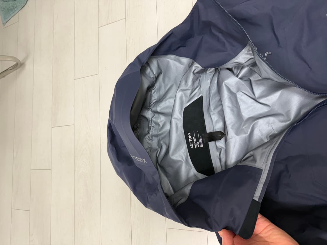 아크테릭스 베타 sl M 사이즈 블랙 사파이어  사진 찍고 절대 안입습니 상품이미지4