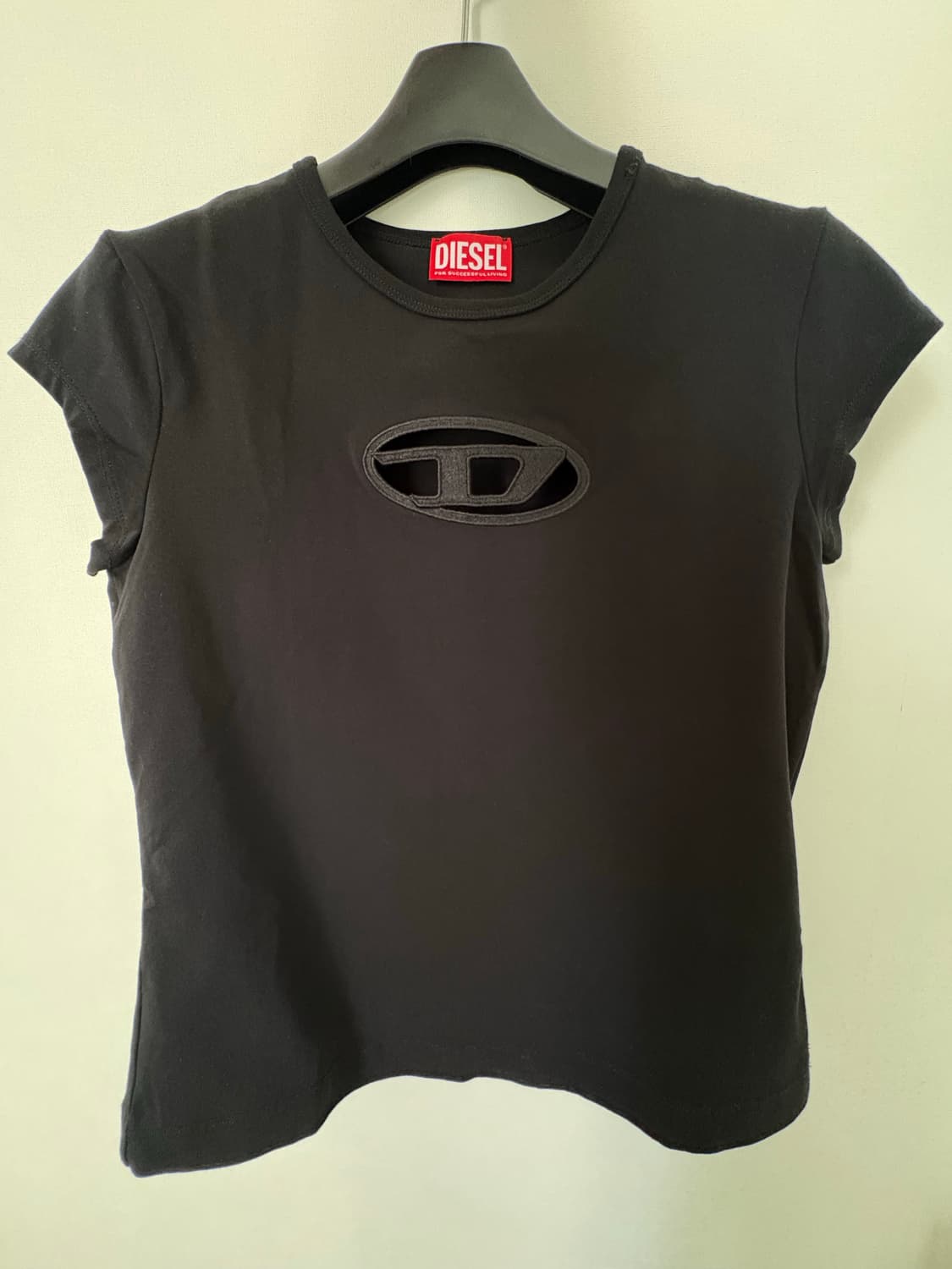 디젤 T-Angie Peekaboo Logo T-Shirt Black 상품이미지2