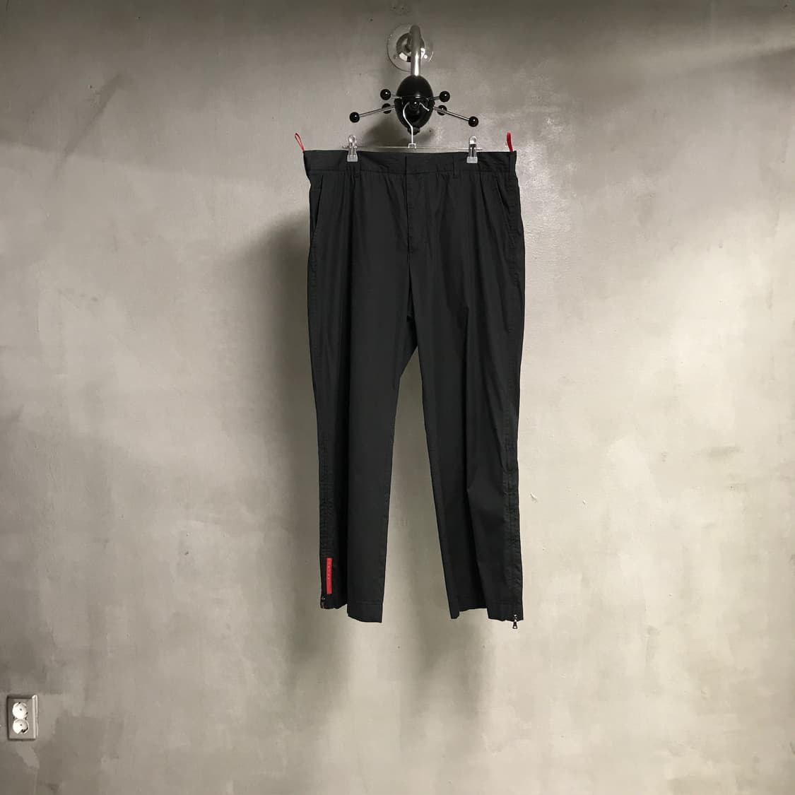 프라다 스포츠 팬츠 블랙 54 상품이미지1