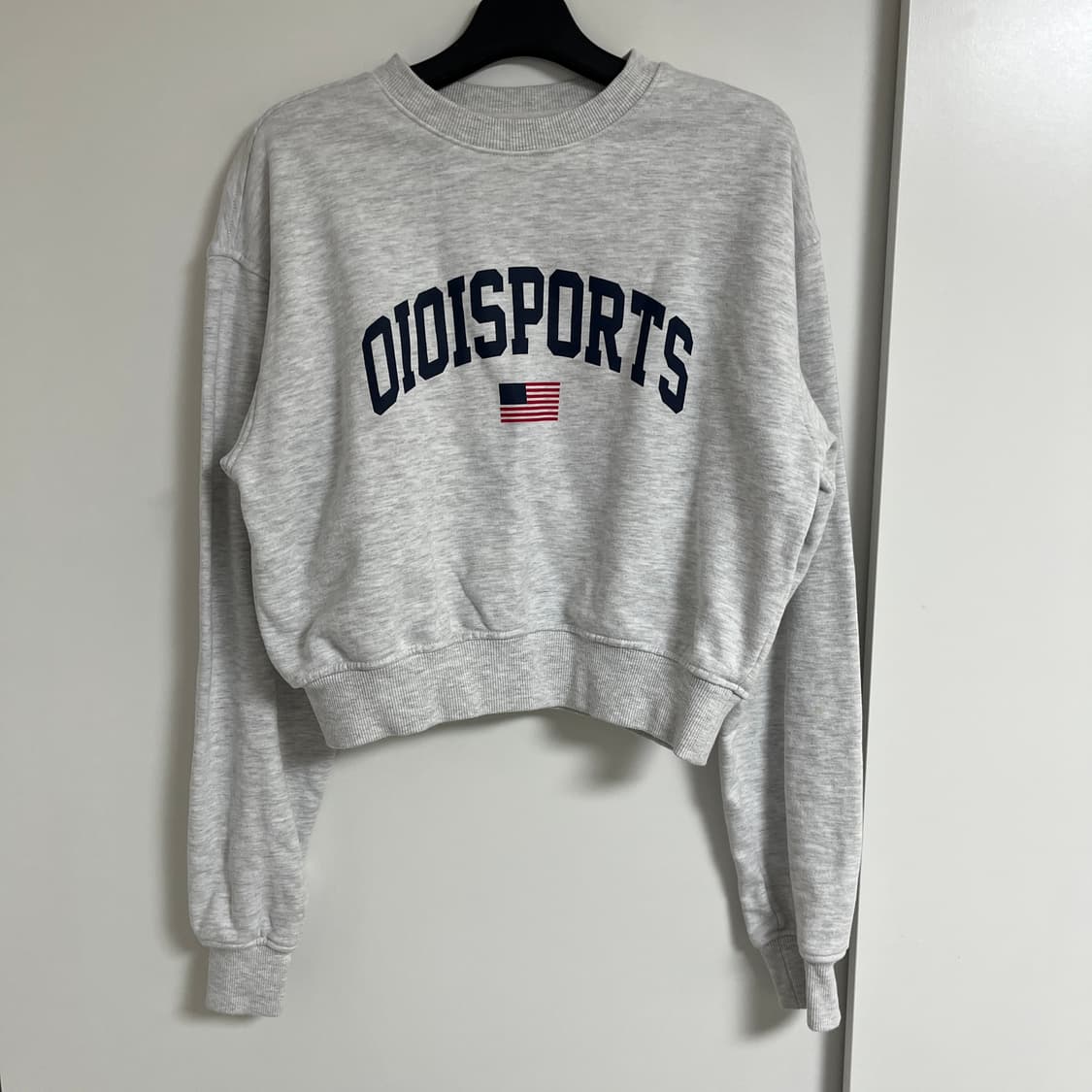 OiOi 크롭 맨투맨 상품이미지1