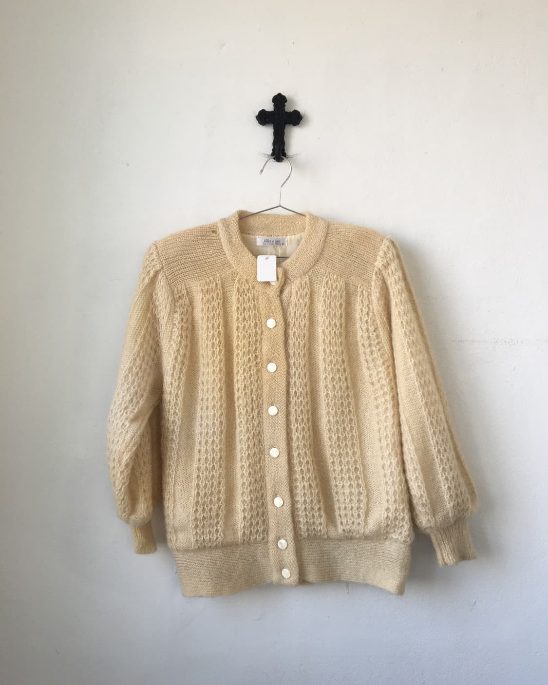 Punching pattern knit cardigan 상품이미지2