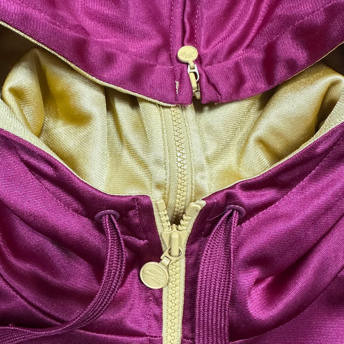 ✨ (바배) 나이키 버건디 골드 배색 후드 집업 (앞뒤지퍼)  상품이미지3