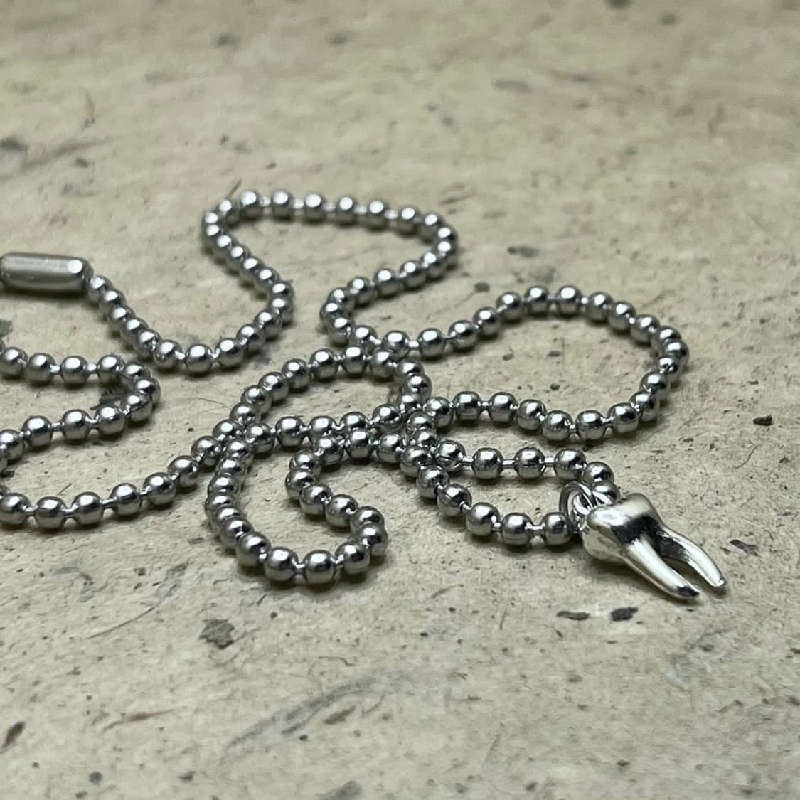 이빨 목걸이 상품이미지3