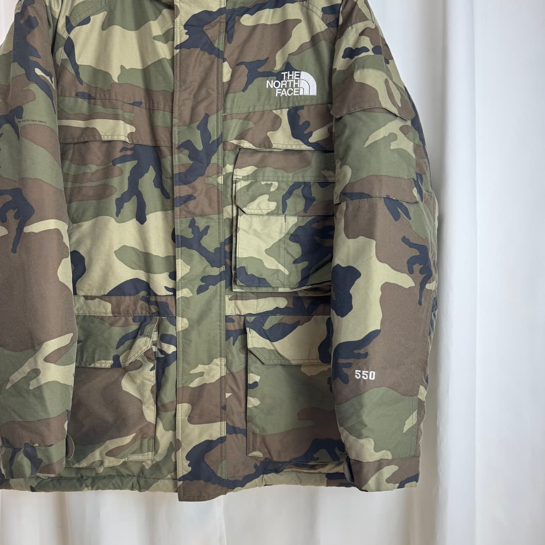 노스페이스 550 카모 밀리터리 우드랜드 맥머도 구스다운 패딩 점퍼 자켓 상품이미지4