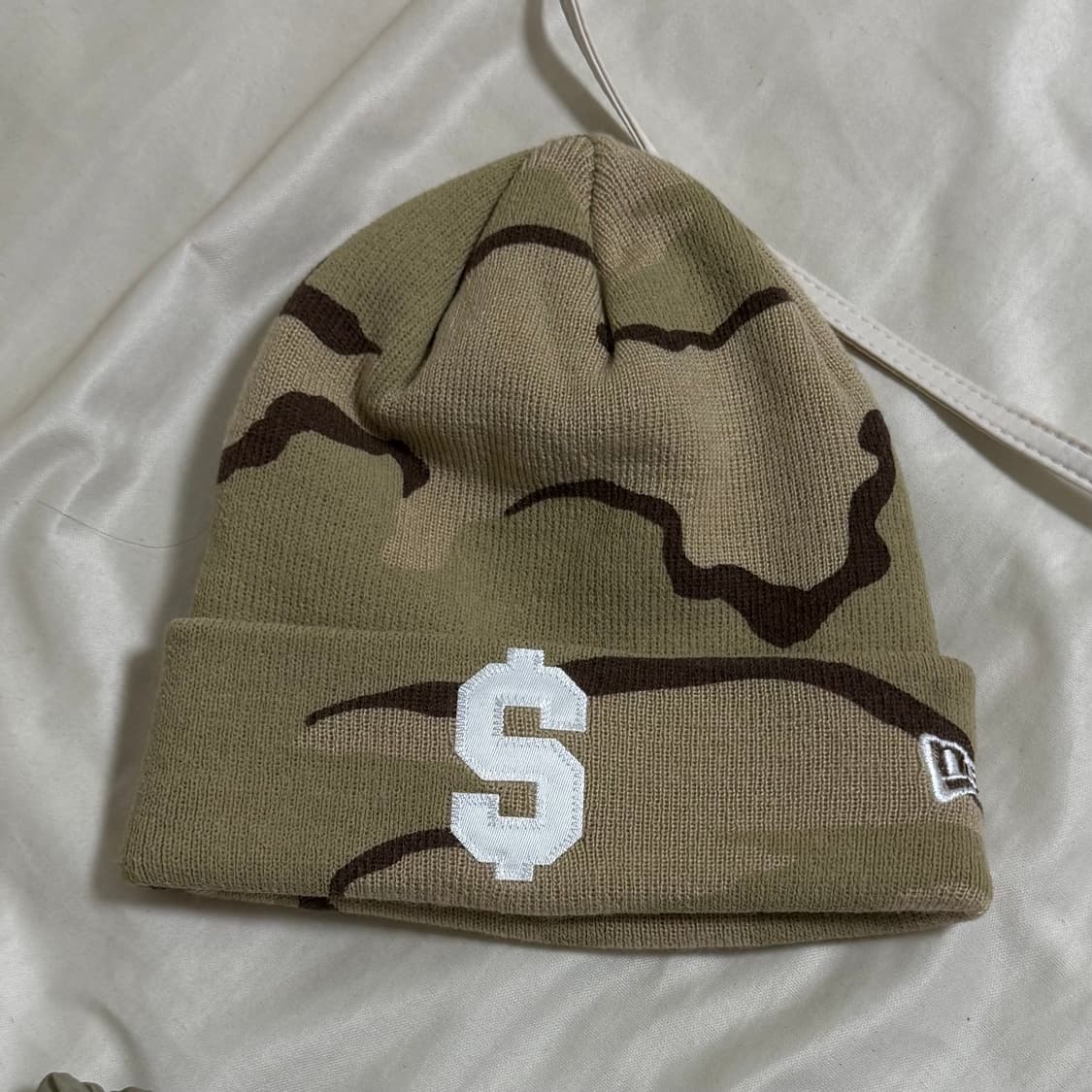 슈프림 뉴에라 비니 모자 달러 데저트 카모 상품이미지3