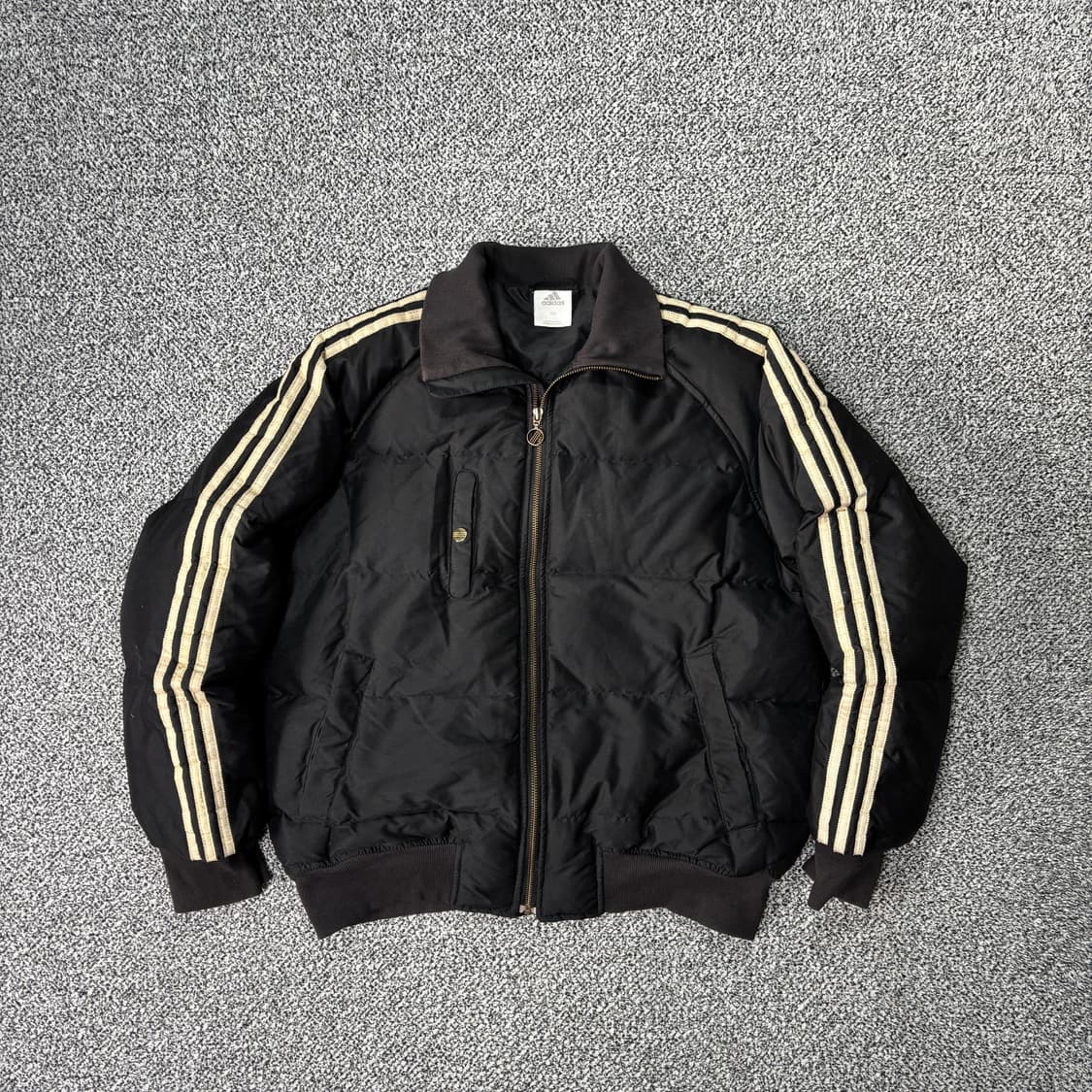 아디다스 블랙 골드 3S 다운 자켓 (100) 상품이미지1