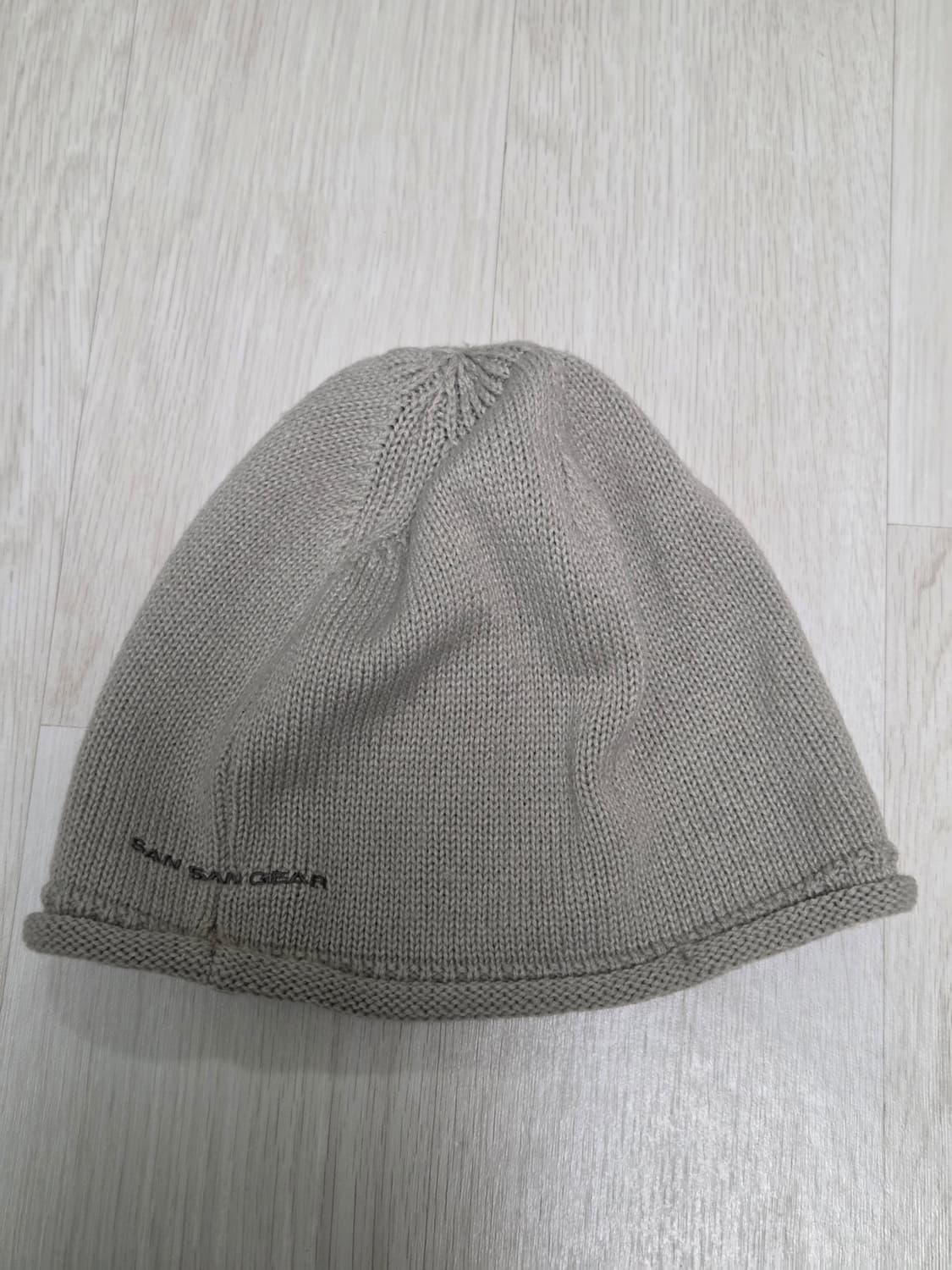 산산기어 로고 비니 웜 그레이 24ss 상품이미지4