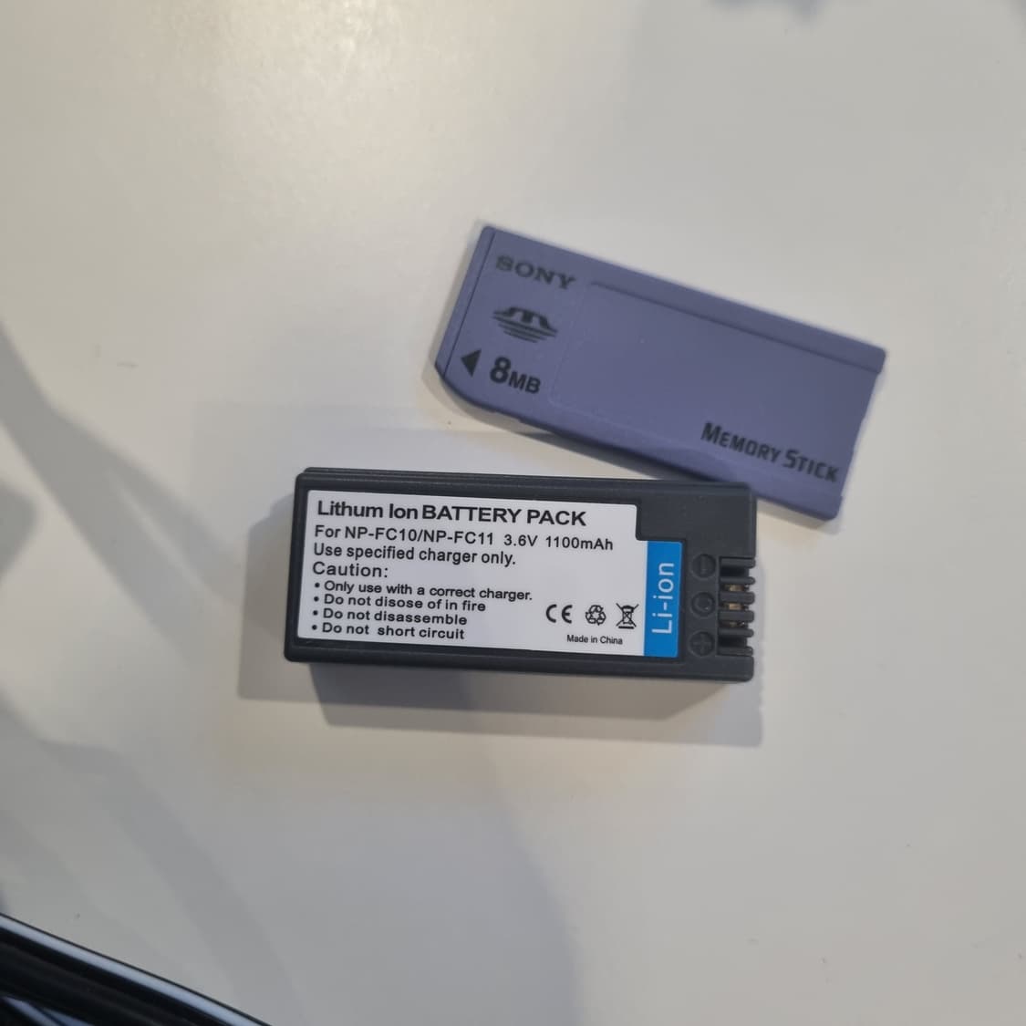 일본 소니 빨강 디카 사이버샷 빈티지카메라 작동ok 레트로 똑딱이 상품이미지4