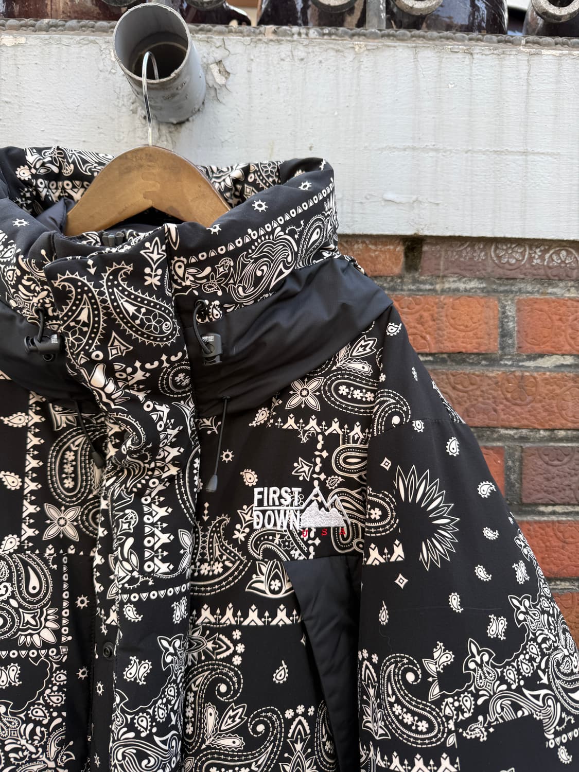 퍼스트다운 프릭스스토어 페이즐리 다운파카 L 상품이미지3