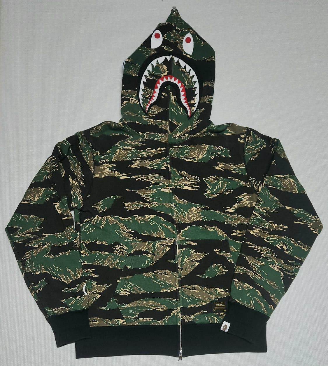 Bape 카모 샤크 풀후드집업(L) 상품이미지2