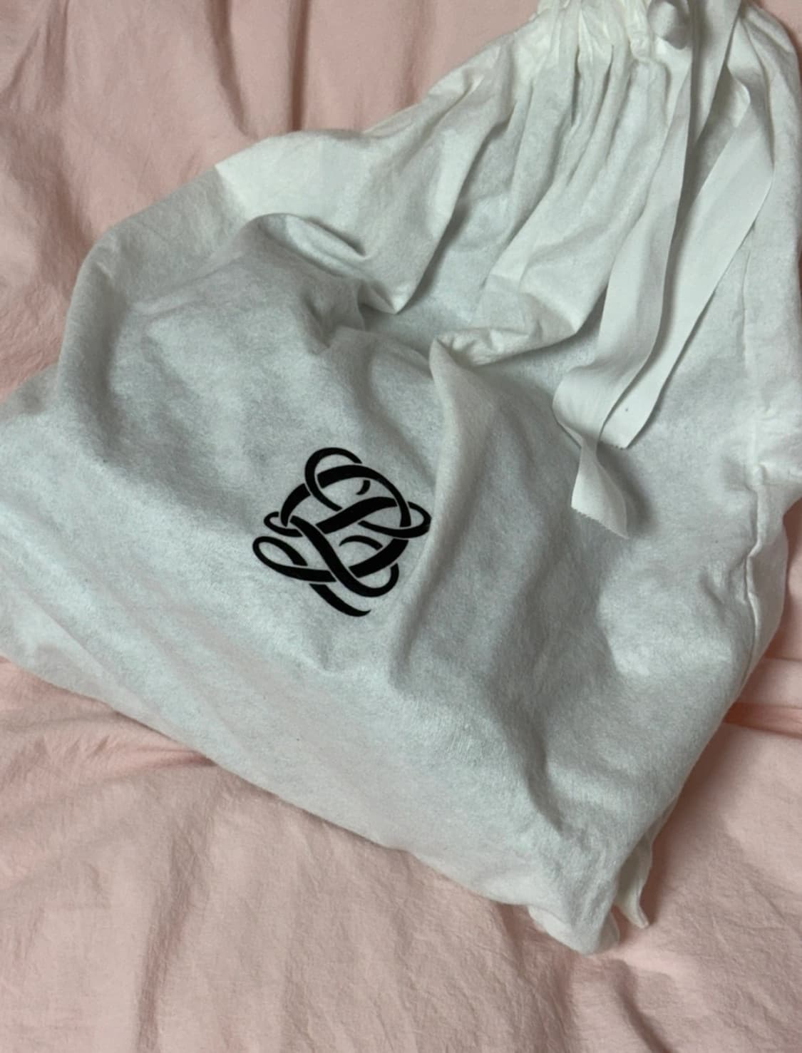 루이까또즈 아일린 크로스백 블랙 색상 상품이미지5