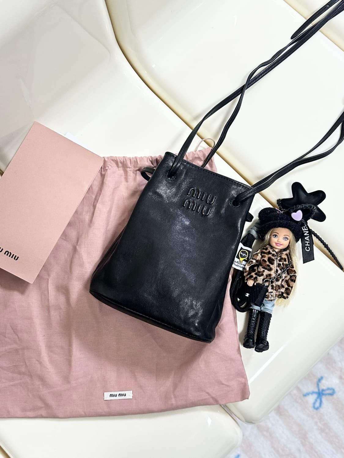 [25년 백화점구매] 정품 미우미우 나파 버킷백 상품이미지1