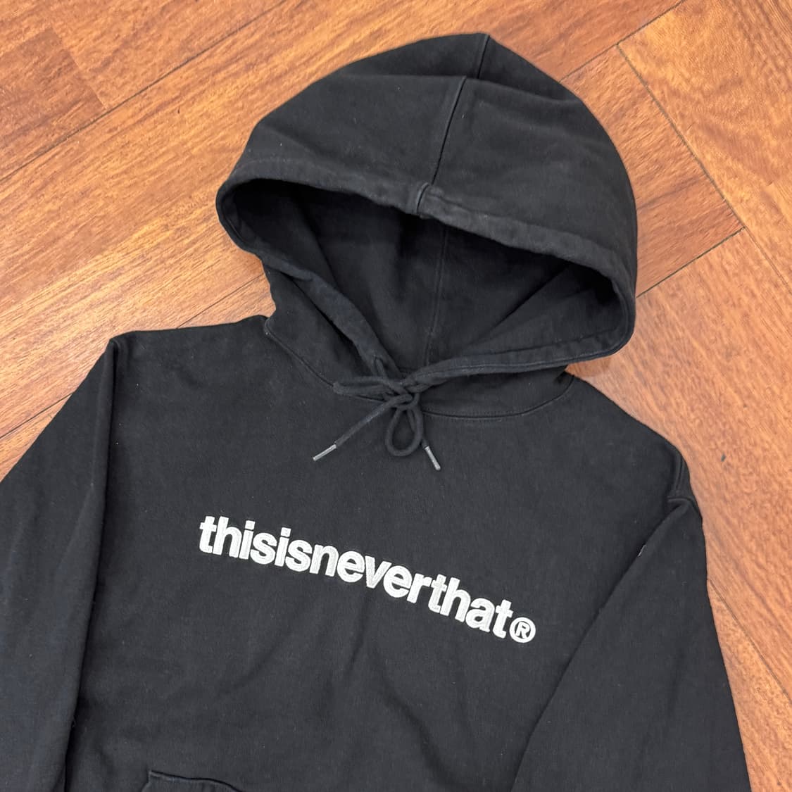 S 디스이즈네버댓 자수로고 블랙 후드 티셔츠  상품이미지2