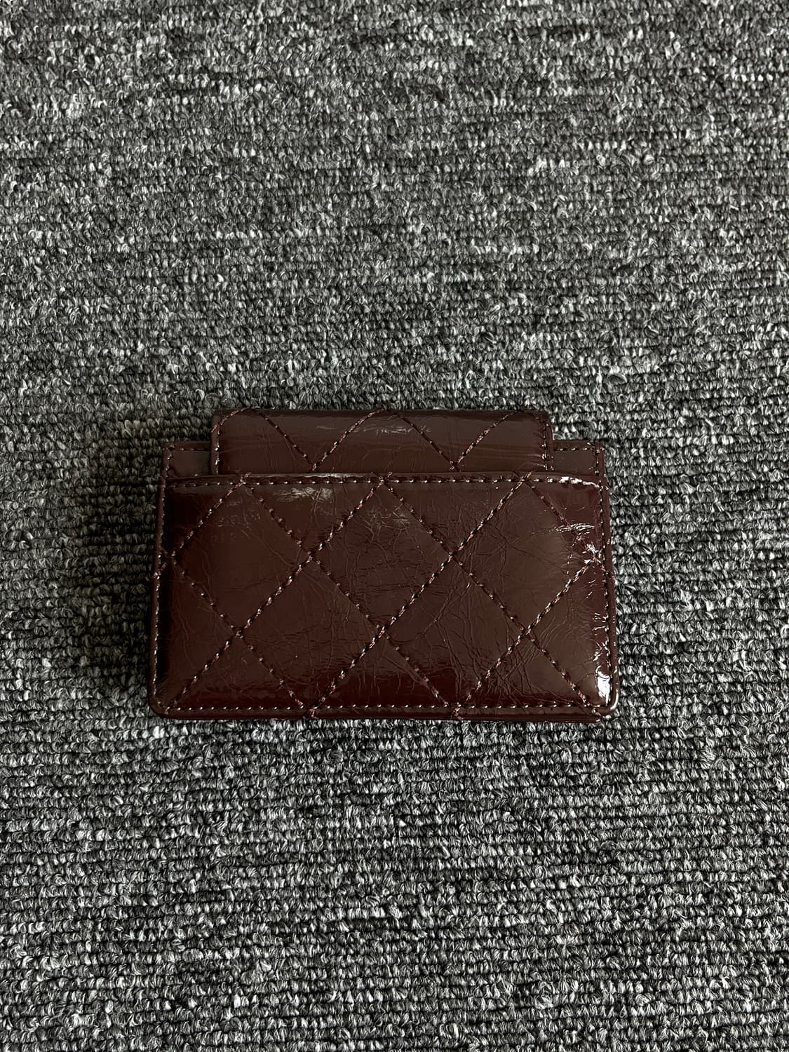 마뗑킴 퀄팅 아코디언 다크브라운 지갑 상품이미지4